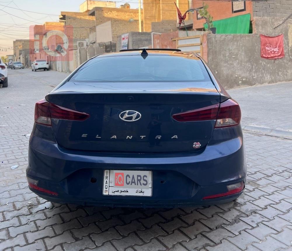 هیوندای ئەلەنترا